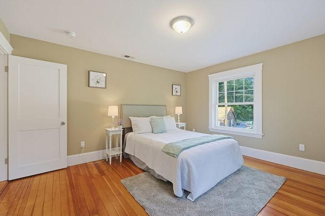 163 Prospect St 163, Wakefield, MA 01880