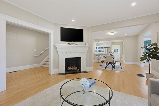 163 Prospect St 163, Wakefield, MA 01880