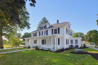 163 Prospect St 163, Wakefield, MA 01880