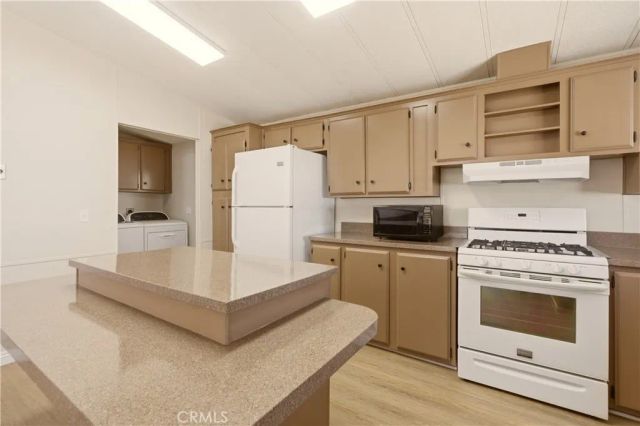 1030 E Avenue South Spc 77, Palmdale, CA 93550