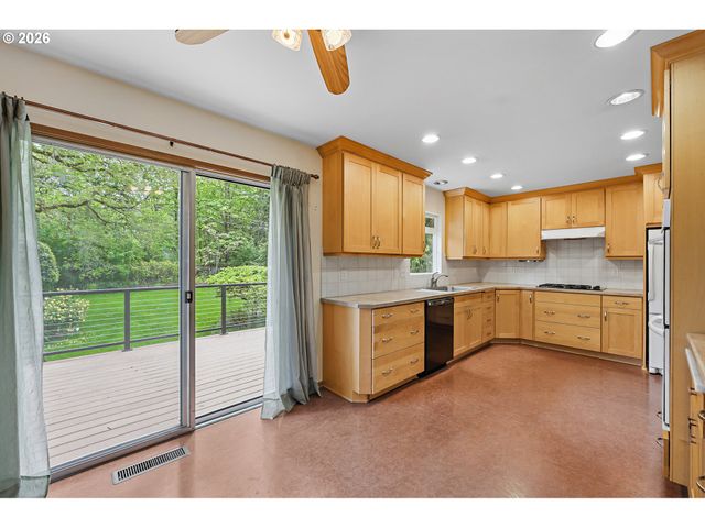 1480 Nw 130TH Ave, Portland, OR 97210