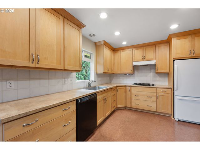 1480 Nw 130TH Ave, Portland, OR 97210
