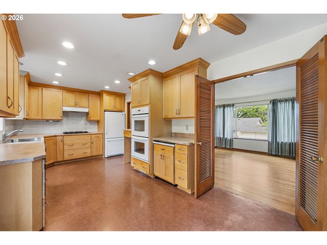 1480 Nw 130TH Ave, Portland, OR 97210