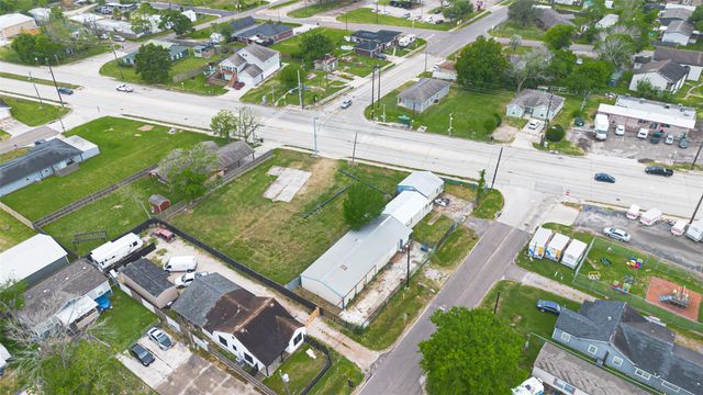 11902 Crosby Lynchburg Road, Crosby, TX 77532