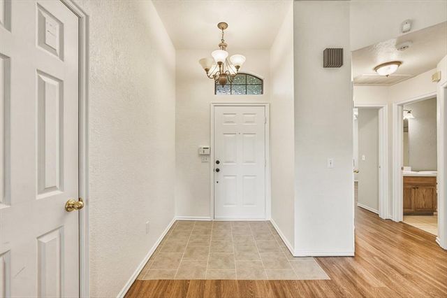 2813 E Lake Drive, Norman, OK 73071