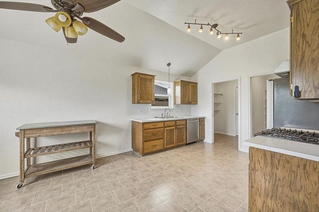 2813 E Lake Drive, Norman, OK 73071