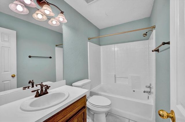 2813 E Lake Drive, Norman, OK 73071