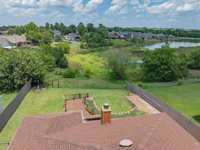 2813 E Lake Drive, Norman, OK 73071