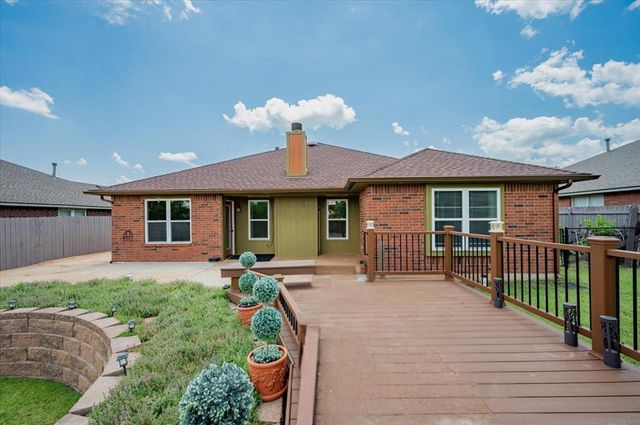 2813 E Lake Drive, Norman, OK 73071