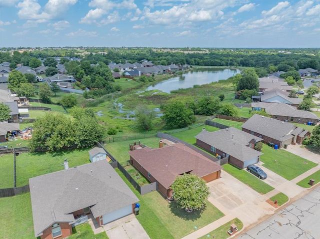 2813 E Lake Drive, Norman, OK 73071