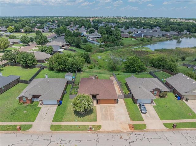 2813 E Lake Drive, Norman, OK 73071