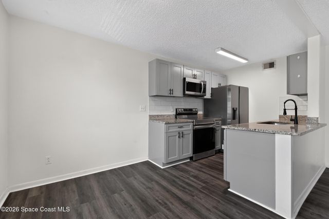 451 Mercury Avenue SE 201, Palm Bay, FL 32909