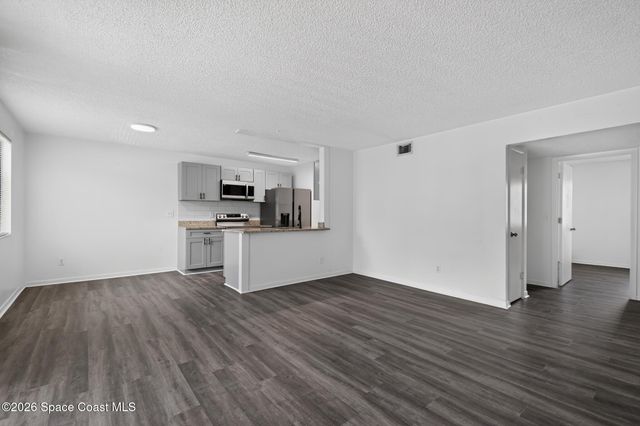 451 Mercury Avenue SE 201, Palm Bay, FL 32909