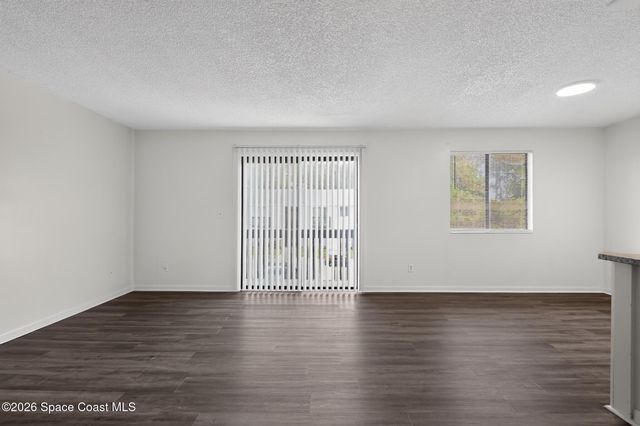 451 Mercury Avenue SE 201, Palm Bay, FL 32909