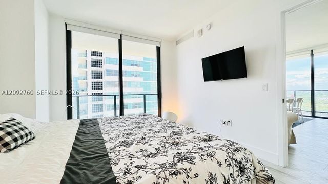 121 NE 34th St 2001, Miami, FL 33137