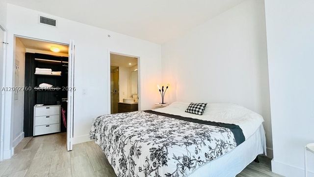 121 NE 34th St 2001, Miami, FL 33137