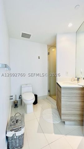 121 NE 34th St 2001, Miami, FL 33137