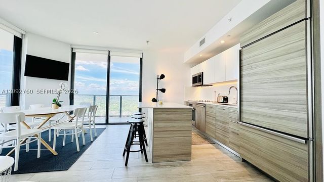121 NE 34th St 2001, Miami, FL 33137
