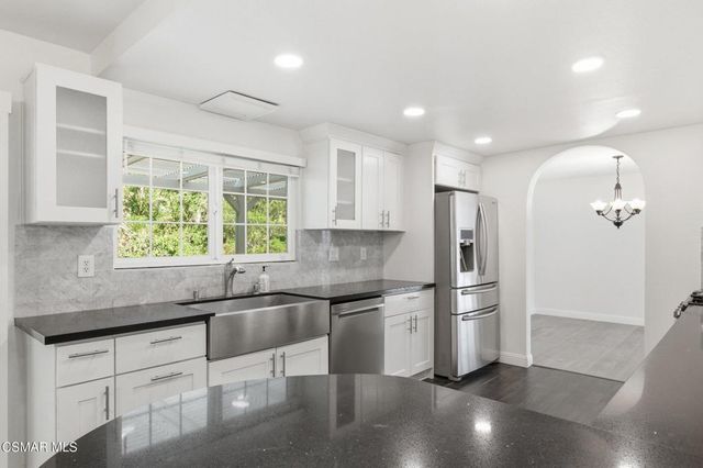 6058 Hedgewall Drive, Westlake Village, CA 91362