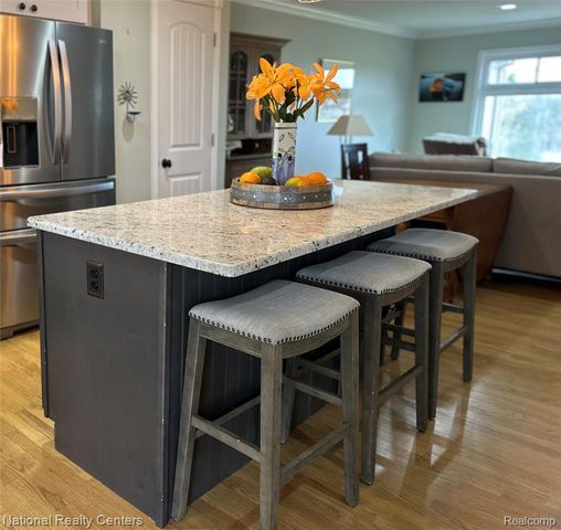 12047 Shenandoah Drive 2, South Lyon, MI 48178