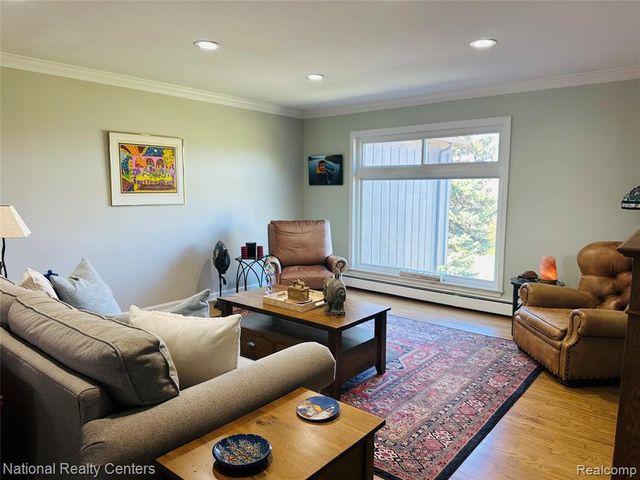 12047 Shenandoah Drive 2, South Lyon, MI 48178