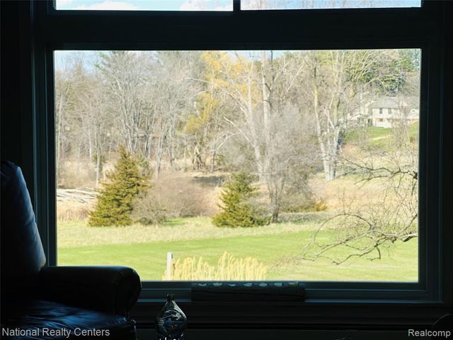 12047 Shenandoah Drive 2, South Lyon, MI 48178