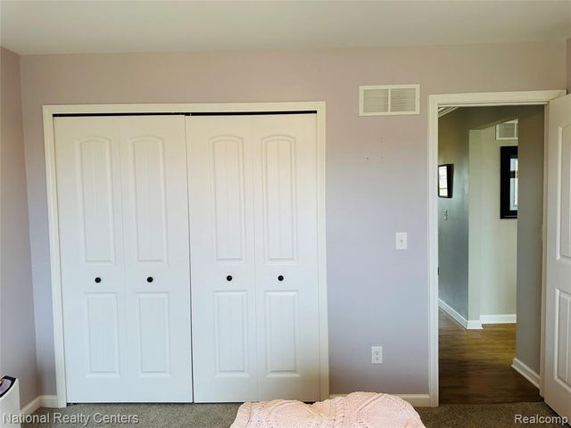 12047 Shenandoah Drive 2, South Lyon, MI 48178