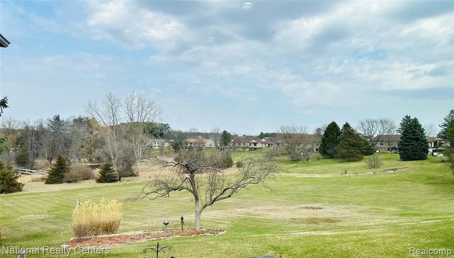12047 Shenandoah Drive 2, South Lyon, MI 48178
