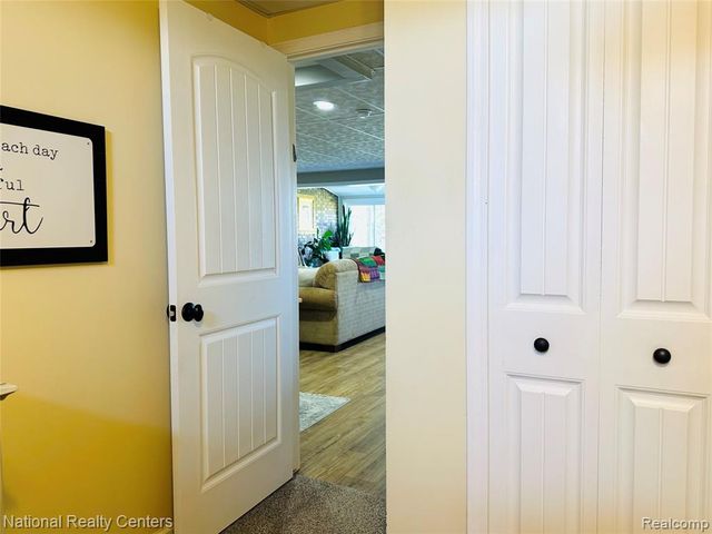 12047 Shenandoah Drive 2, South Lyon, MI 48178