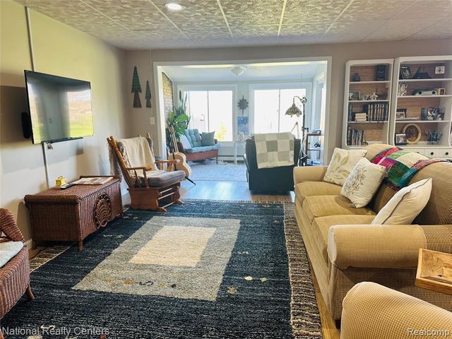 12047 Shenandoah Drive 2, South Lyon, MI 48178