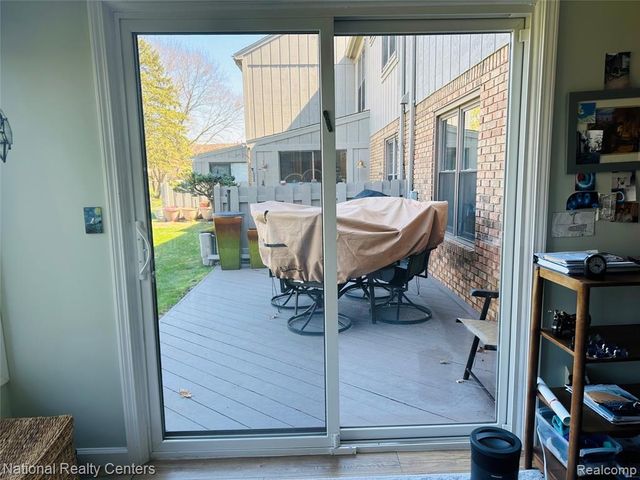 12047 Shenandoah Drive 2, South Lyon, MI 48178
