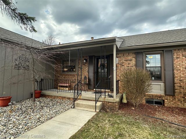 12047 Shenandoah Drive 2, South Lyon, MI 48178