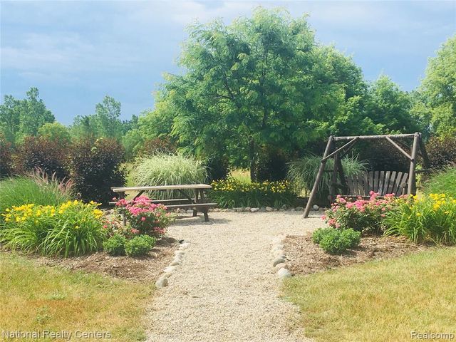12047 Shenandoah Drive 2, South Lyon, MI 48178