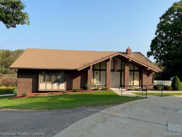 12047 Shenandoah Drive 2, South Lyon, MI 48178