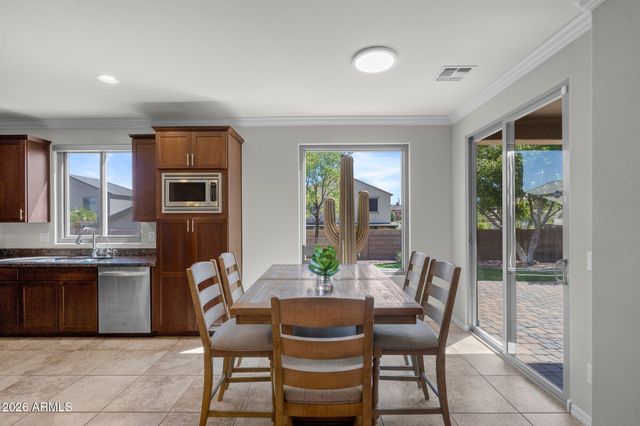 1229 E SHANGRI LA Road, Phoenix, AZ 85020
