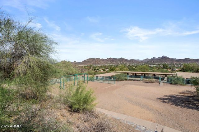 1229 E SHANGRI LA Road, Phoenix, AZ 85020