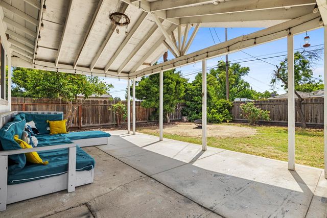 244 Emerson Ave, Modesto, CA 95350