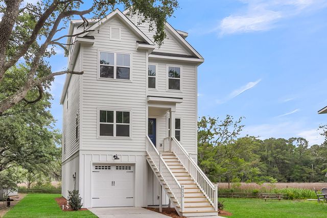 1552 N Avalon Circle, Charleston, SC 29407