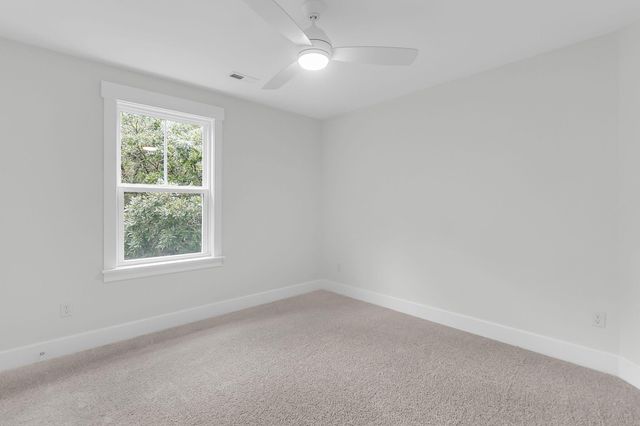 1552 N Avalon Circle, Charleston, SC 29407