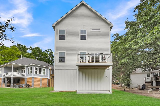 1552 N Avalon Circle, Charleston, SC 29407