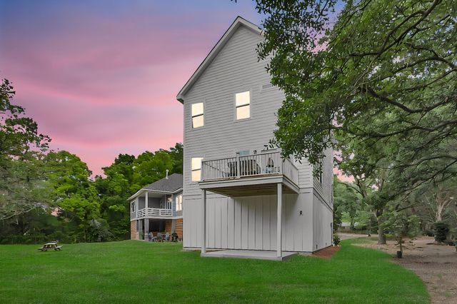 1552 N Avalon Circle, Charleston, SC 29407