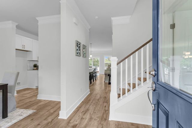 1552 N Avalon Circle, Charleston, SC 29407