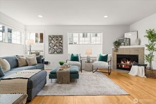 6035 Fauntleroy Way SW #B, Seattle, WA 98136