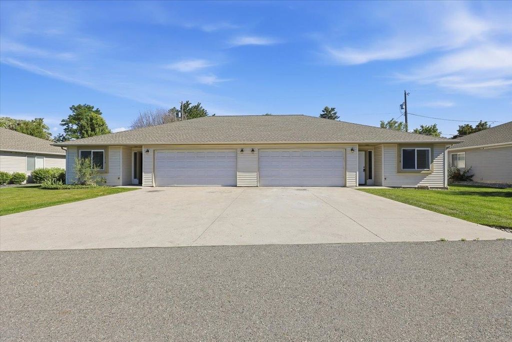 1716 N Bessie Ln, Spokane Valley, WA 99224