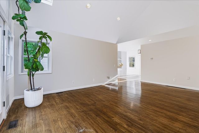 53 Haduk Dr, North Attleboro, MA 02760