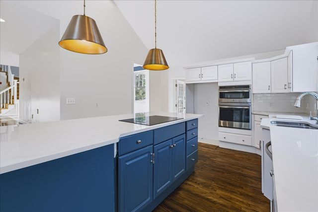 53 Haduk Dr, North Attleboro, MA 02760