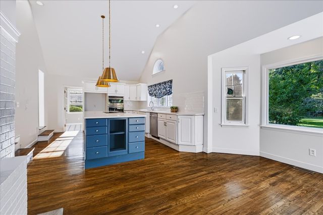 53 Haduk Dr, North Attleboro, MA 02760