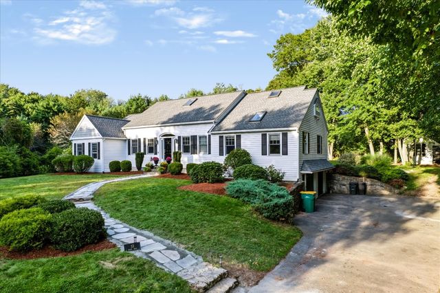 53 Haduk Dr, North Attleboro, MA 02760