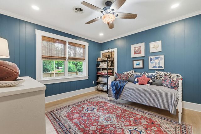 208 S Spring ST, Lampasas, TX 76550