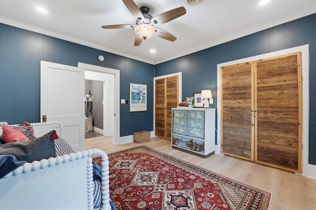 208 S Spring ST, Lampasas, TX 76550